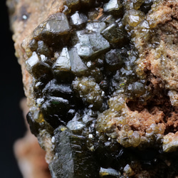希少【鉱物 標本  灰礬柘榴石 結晶 原石】オーストラリア グロッシュラーガーネット レインボーガーネット 11枚目の画像