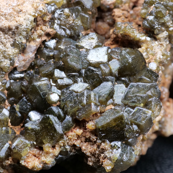 希少【鉱物 標本  灰礬柘榴石 結晶 原石】オーストラリア グロッシュラーガーネット レインボーガーネット 13枚目の画像