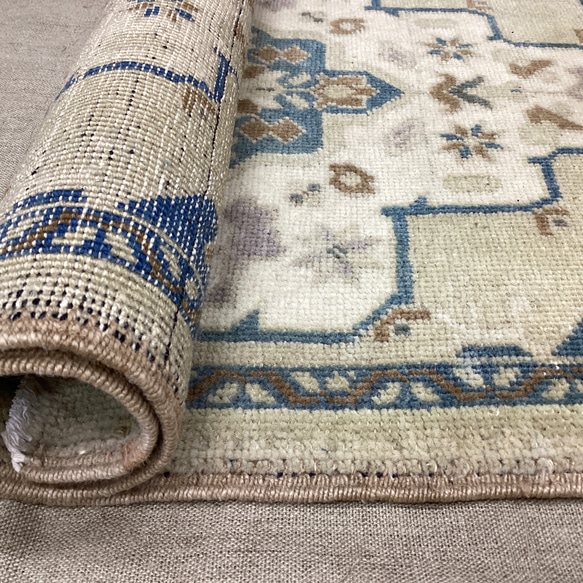 手織りトルコ絨毯 97x57cm ヴィンテージラグ 10枚目の画像