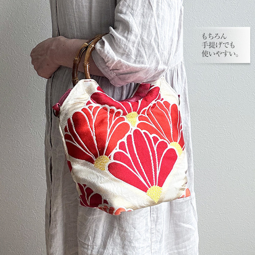 紬帯 赤い椿のお花 リメイク 山葡萄ハンドルバッグ 着物リメイク