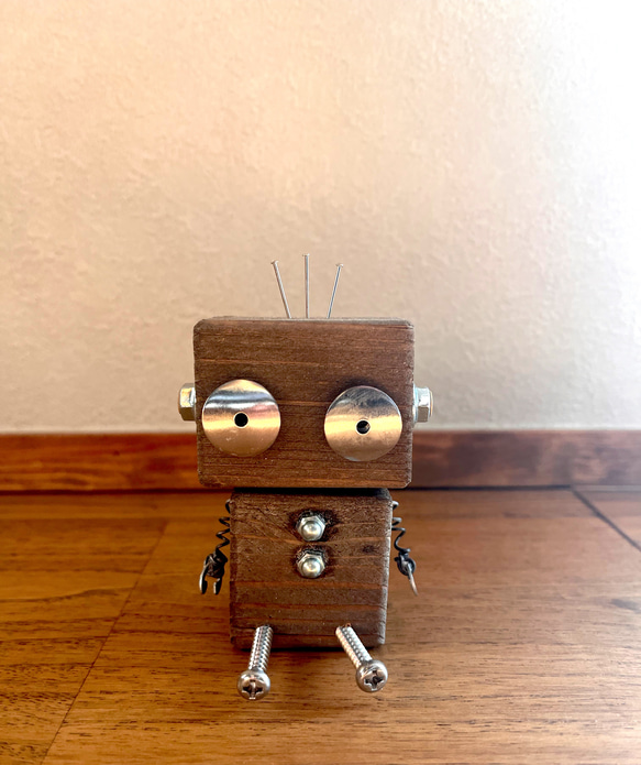 世界に一つだけのN ROBO/手作りロボット/木製ロボット/廃材/飾り/置物/インダストリアル/アンティーク/木工 2枚目の画像
