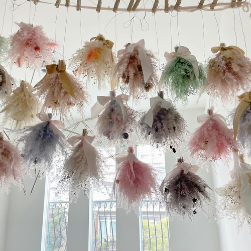 flying wreath 