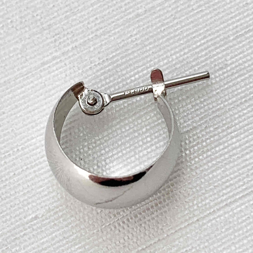 【人気急上昇】 地金＊プラチナ【7×10mm 月甲フープピアス】Pt900刻印入 日本製 アクセサリー