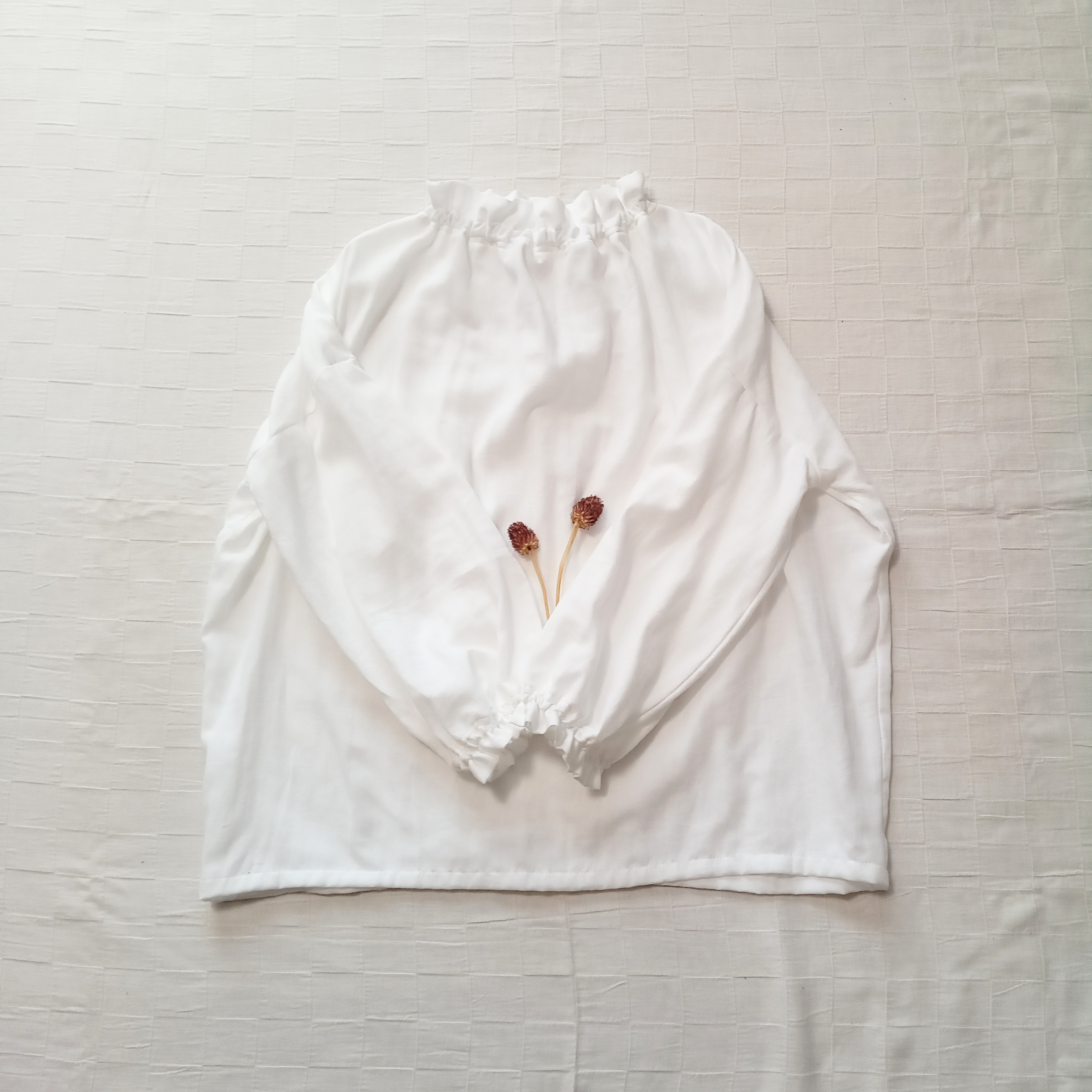 ハイネックギャザーブラウス　オフ白のダブルガーゼ　日本製　卒園卒業式、入園入学式　セミフォーマルにも
