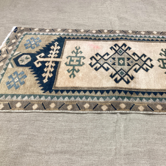 手織りトルコ絨毯 97x49cm ヴィンテージラグ 7枚目の画像
