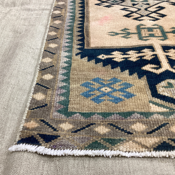 手織りトルコ絨毯 97x49cm ヴィンテージラグ 6枚目の画像