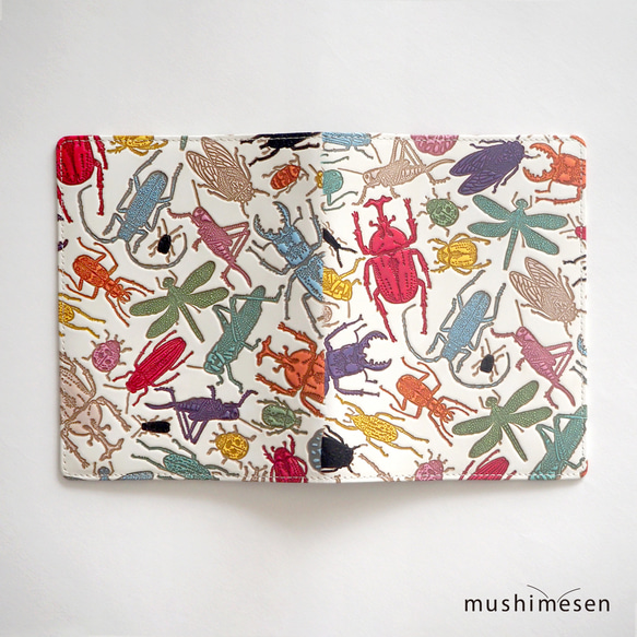 ＜1点あります＞文庫革「日本の昆虫シリーズ」ブックカバー（文庫本サイズ）マルチカラー 日本の昆虫シリーズ ブックカバー 文庫本サイズ