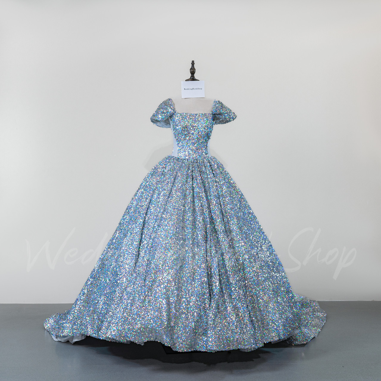 豪華！ 高級ウェディングド  キラキラスパンコール  ロングトレーン 教会式/結婚式/花嫁G038