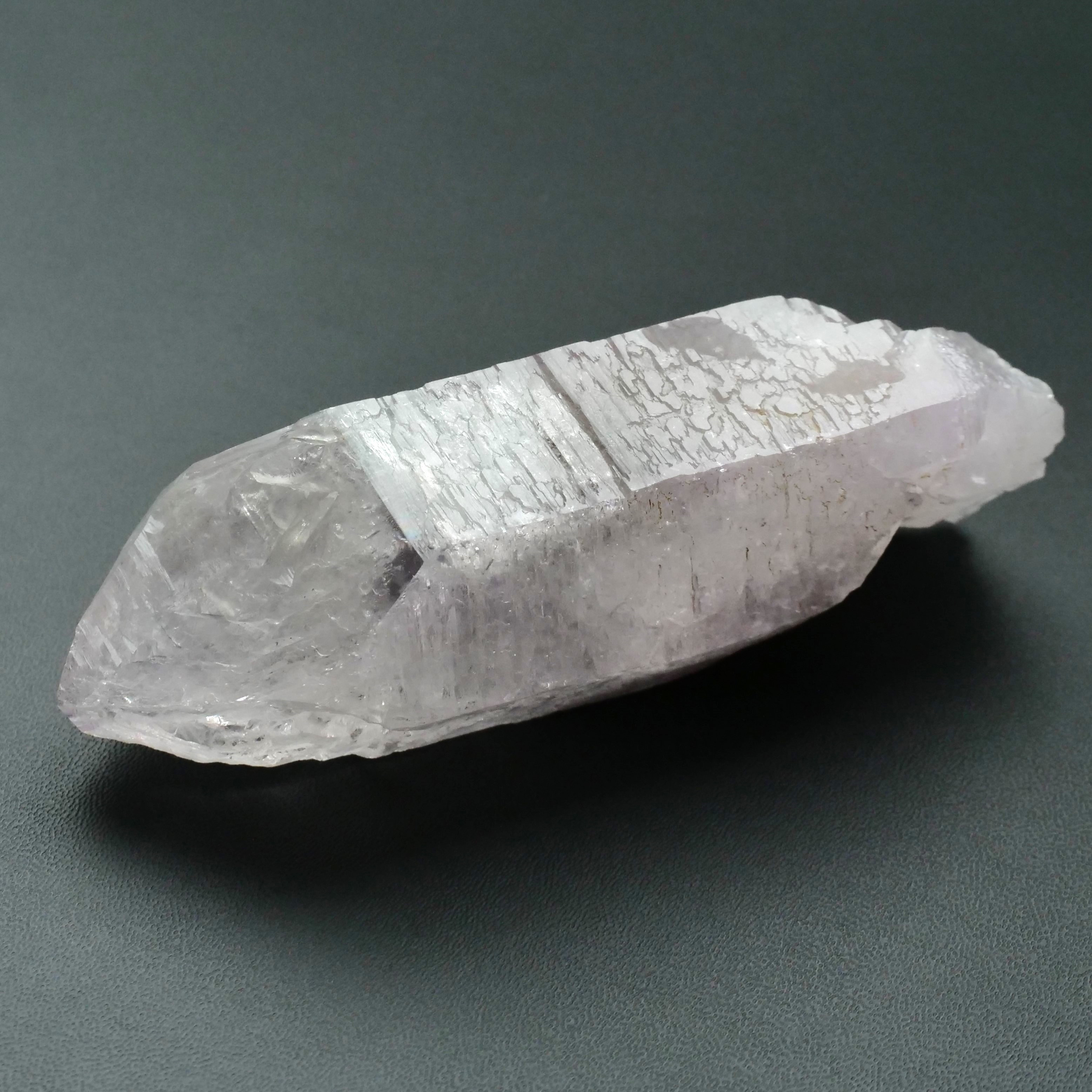 【鉱物 標本 骸晶 紫水晶 結晶 原石】メキシコ ベラクルス 大きな アメジスト スケルタル 95mm 128g