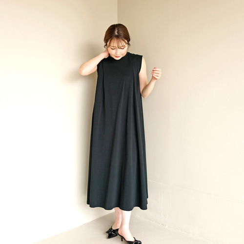 ブラック ノースリーブ カットソーワンピース