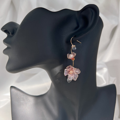 華美なハロウィンのアシンメトリーピアス イヤリング ディップ