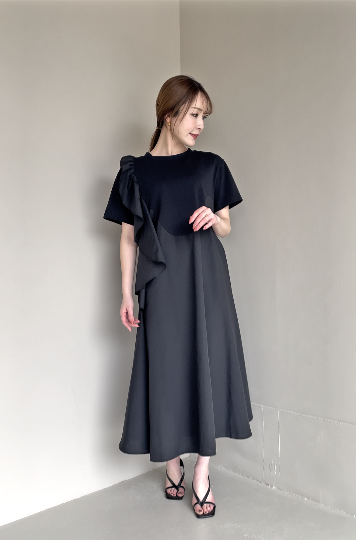 【新品未使用】23区L 48アシンメトリー フリル ドッキング ワンピース 大きいサイズ レディース アシンメトリーフリルドッキング