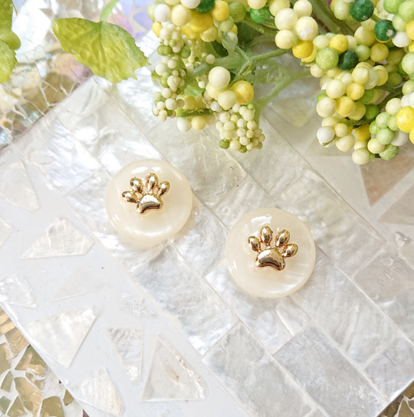 猫の手ボタン☆2個 r3 肉球/ネコ/動物/ボタン/カボション ボタン こう