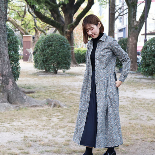 送料無料】リバティプリント《シャツ衿タックワンピース》ダフォディル