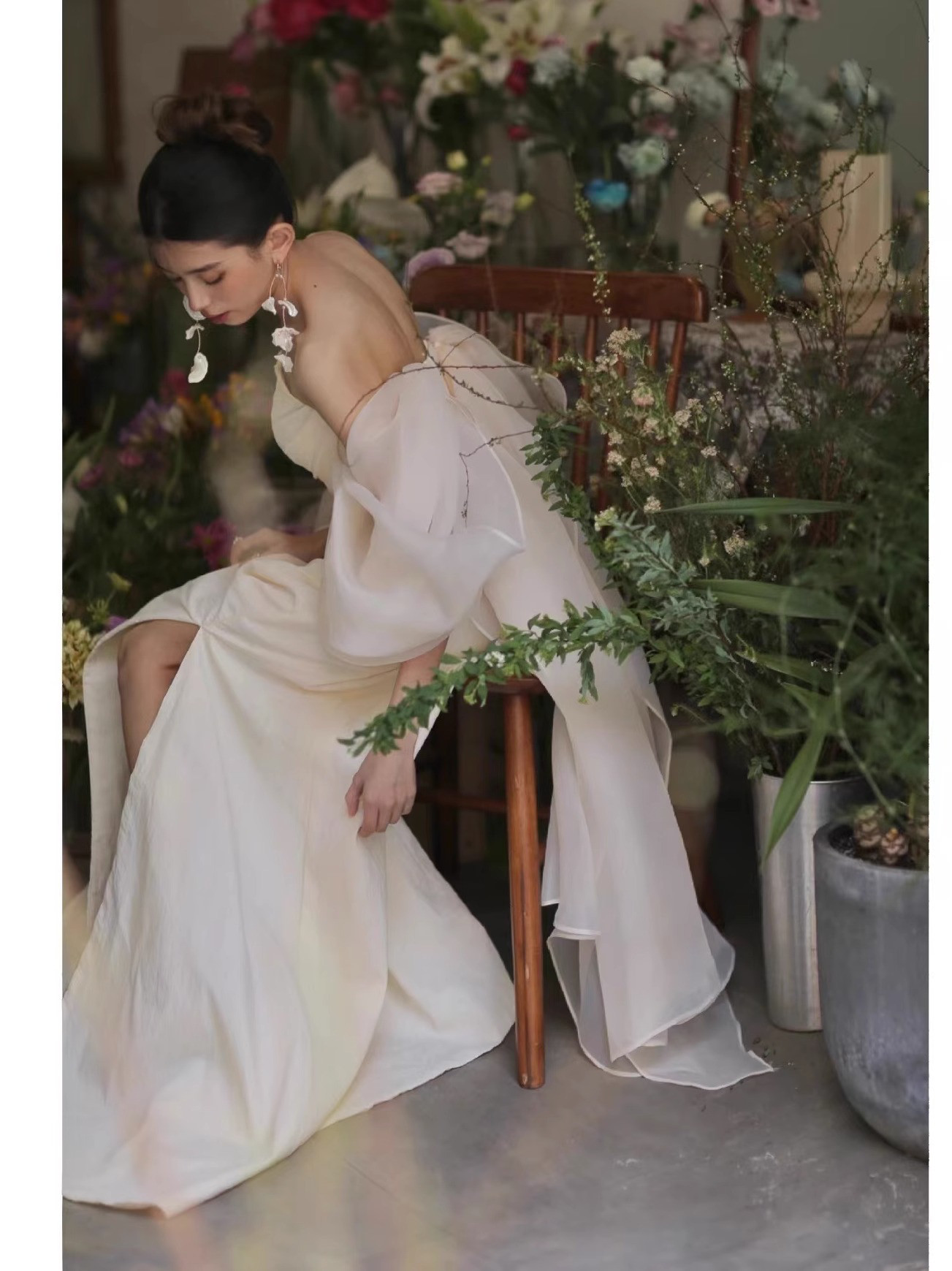 【Run】ウェディングドレス　(オフショルダー&マーメイド)　Mサイズ