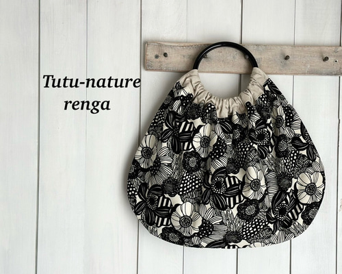 AP// ヴィンテージ花柄刺繍の黒グラニーバッグ AP// ヴィンテージ花柄刺繍の黒グラニーバッグ