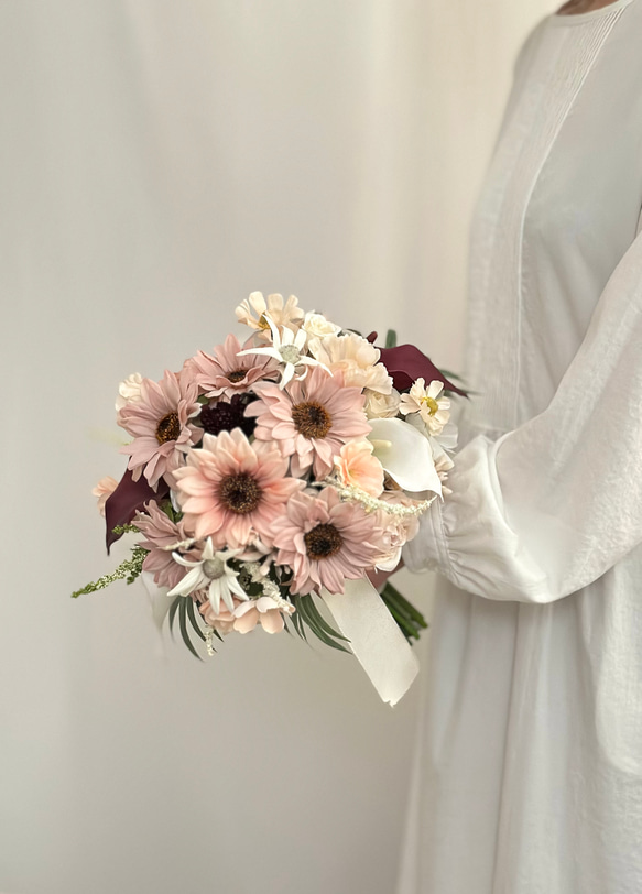 ピンクのサンフラワーブーケ　ひまわりのブーケ　造花ブーケ　ウェディングブーケ 