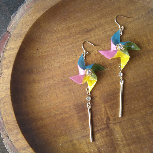 片耳用）和 風車 ピアス（イヤリング）着物や浴衣にもお勧め ゆらゆら  