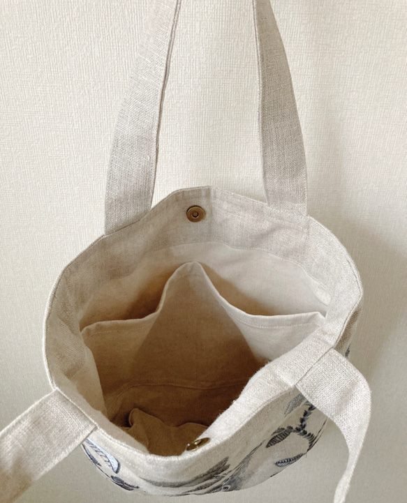 リネンのしずく型バッグ（インドフラワー刺繍） 4枚目の画像