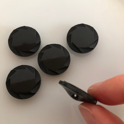 アンティーク ボタン 5個　ビンテージ 昭和 レトロ 個性的 ハンドメイド素材 日本製 ポップ アクセ ブラック　黒 4枚目の画像