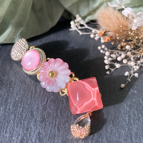 ボタン バレッタ ヘアアクセサリー ハンドメイド レジン 花 ボタン バレッタ ヘアアクセサリー ハンドメイド レジン 花