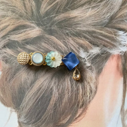 ボタン バレッタ ヘアアクセサリー ハンドメイド レジン 花 ゴールド ガラス 20枚目の画像