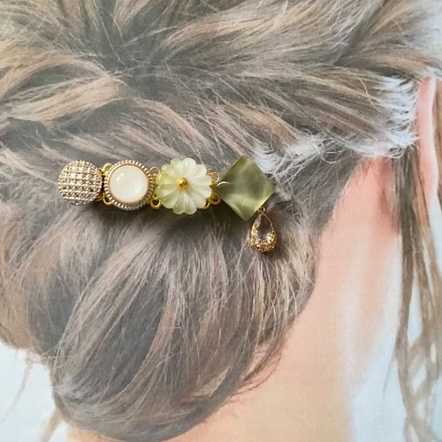 ボタン バレッタ ヘアアクセサリー ハンドメイド レジン 花 ボタン バレッタ ヘアアクセサリー ハンドメイド レジン 花