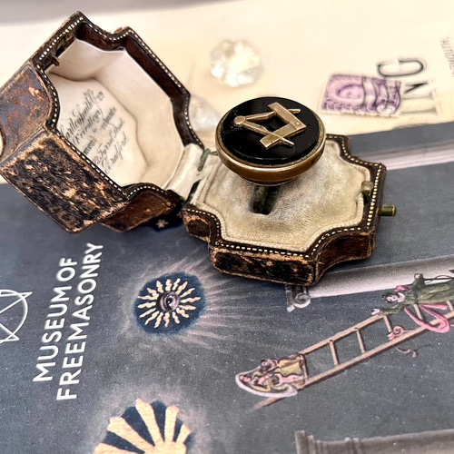 英国で出会った♪ アンティーク フリーメイソンのスタッドボタン 真鍮