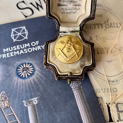 英国で出会った♪ アンティーク フリーメイソンのボタン ゴールドギルド製 ヴィクトリアン　フリーメイソンリー 9枚目の画像