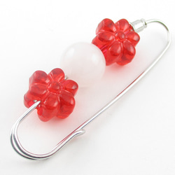 ローズクォーツラッテがちょうど良い季節だから、蕾も元気になりまうように♪<カブトピンブローチ>SB1003 4枚目の画像