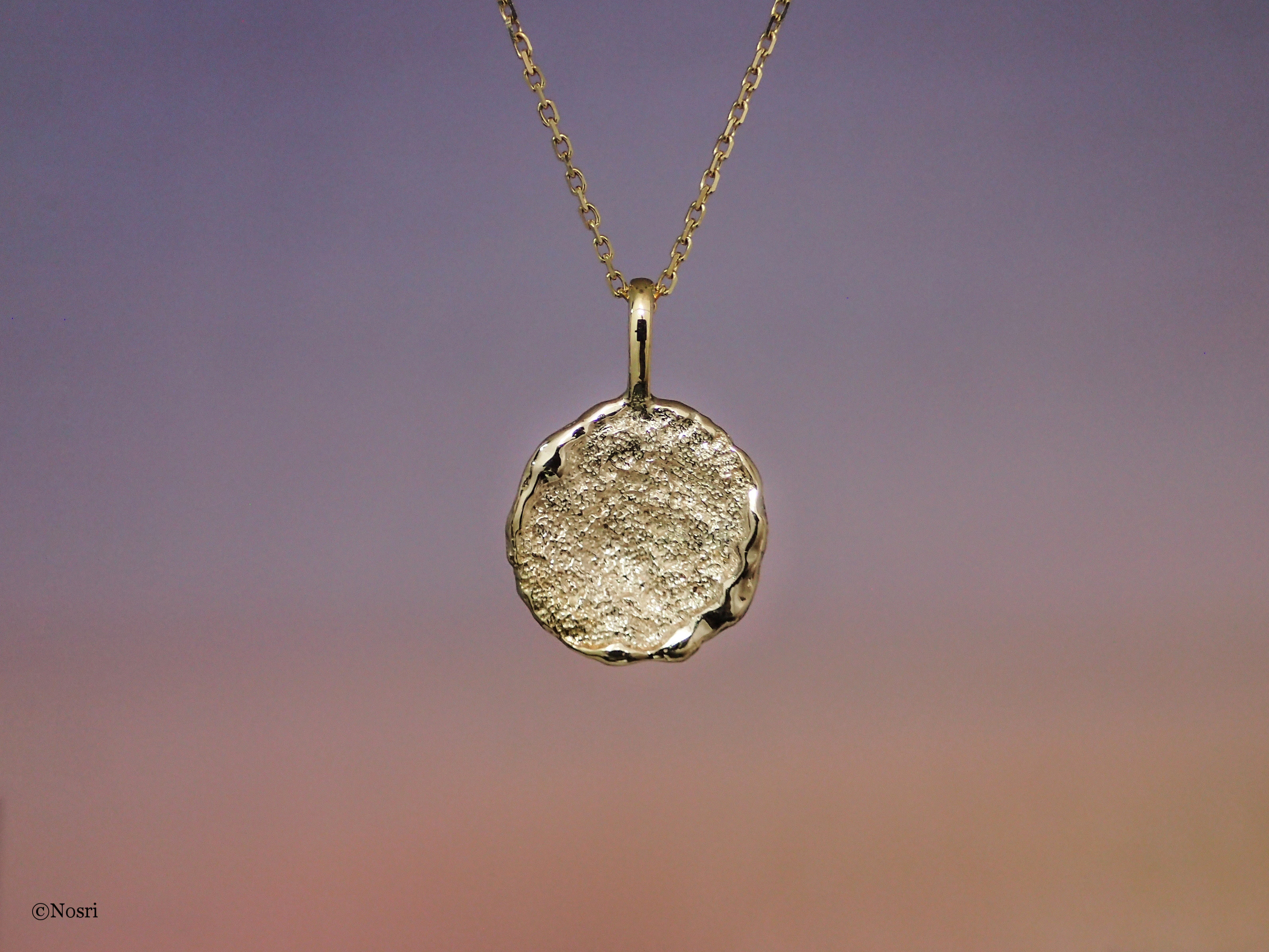 おぼろ月のペンダント Mサイズ (K10YG）