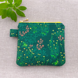 ＊野の草花とカエル１＊コットンフラットポーチ＊ファスナー１４cm＊USAコットン＊Windham Fabrics＊ 1枚目の画像