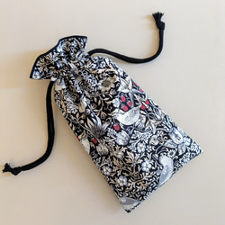 M✰ウィリアムモリスの長財布用巾着♡大人気柄❗いちご泥棒／モノクロ