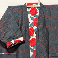 Creema限定着物生地を使ったリバーシブルでも着れるモダン半纏です。表は絹、裏は綿生地です。両方楽しめます。贈り物に! 3枚目の画像