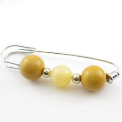 アラゴナイトは、あの日もやる気満々なので、積極的に挙手します♪<カブトピンブローチ>SB1004 3枚目の画像