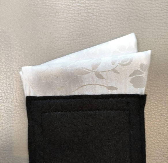 メンズポケットチーフ　綿100%ホワイト柄入りダブル傾斜あり 2枚目の画像