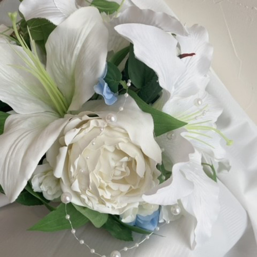 ホワイトリリー 白 ゆり セミキャスケードブーケ ウエデイング  