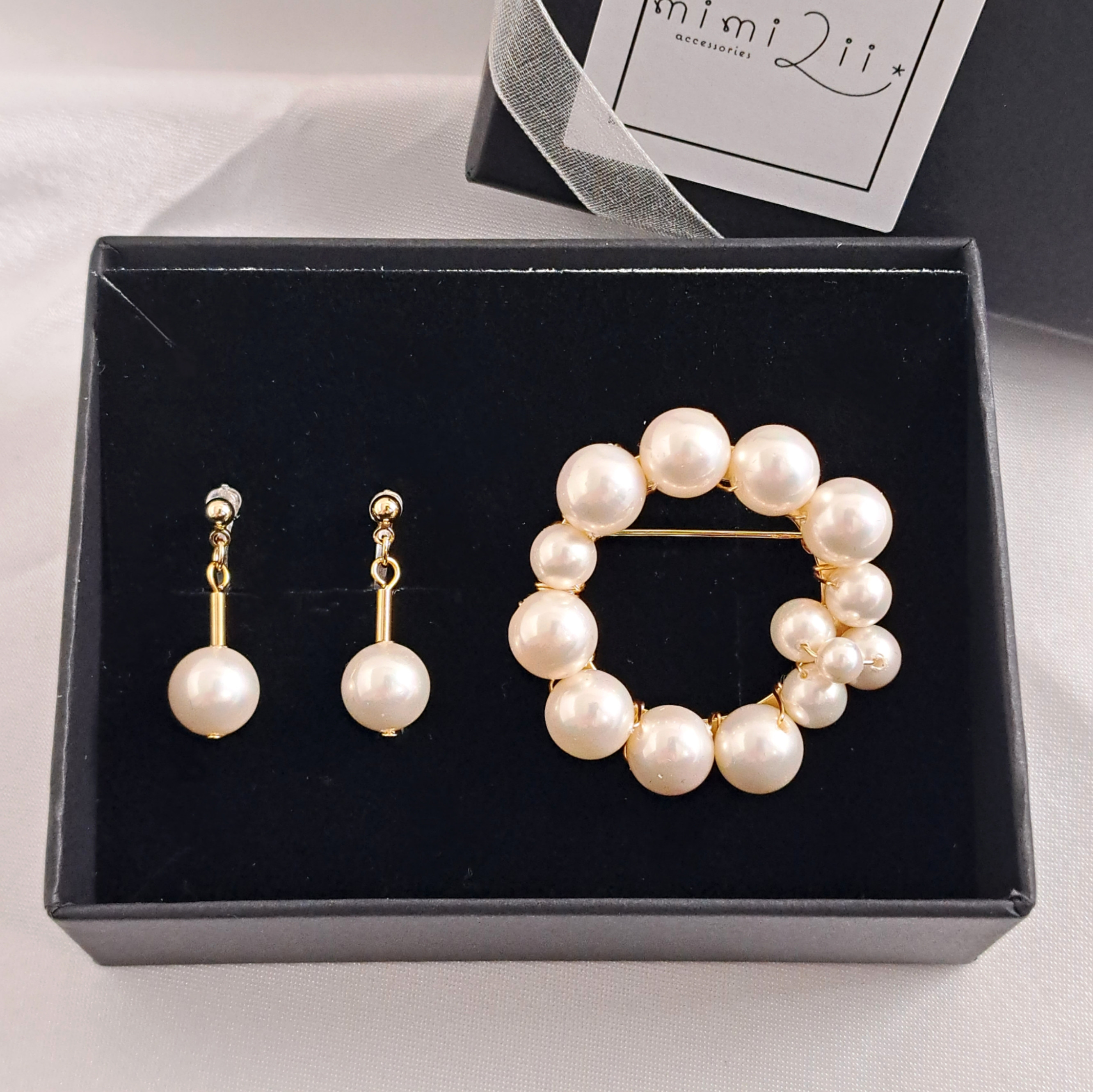 【ハレの日↔デイリー】2点セット 国産貝パールブローチ パールイヤリング/ピアス 上品 フォーマル 卒業式 入学式 春