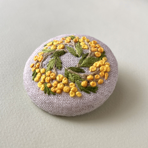 【みるく】お花刺繍の鍋敷き　ミモザ　チューリップ　20cm 22cm 円形 ワッペン 『Natural Bouquet (ナチュラルブーケ) ミモザ H459