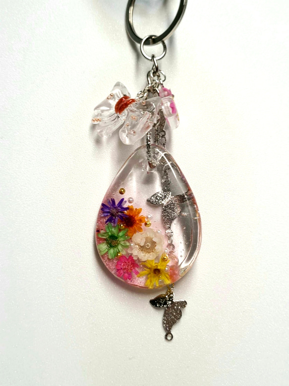 ハンドメイド レジンキーホルダー 雫石柄 かわいいキレイキーホルダー 