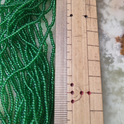 リュネビル刺繍　オートクチュール刺繍　グリーンシードビーズ　束 3枚目の画像
