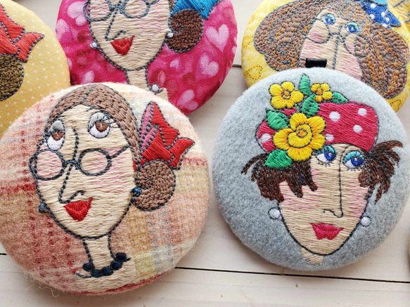 春仕様『ガチャ販売♪』ロラライハリスの刺繍バッグチャーム その他  