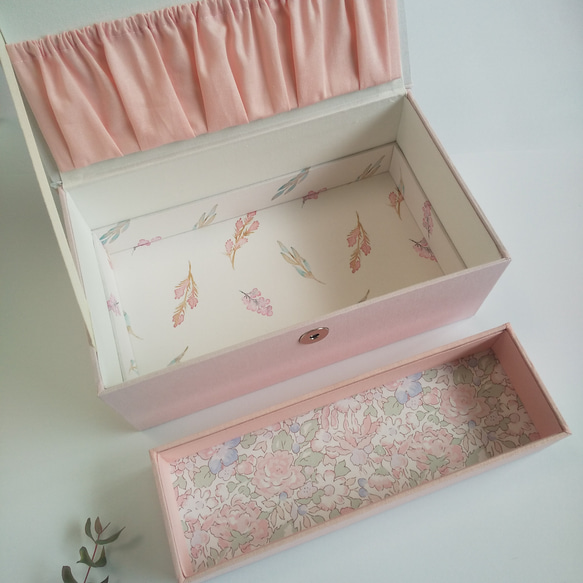 たっぷり収納お裁縫箱(カルトナージュ、Nude flora（ミルクベージュ）) 2枚目の画像