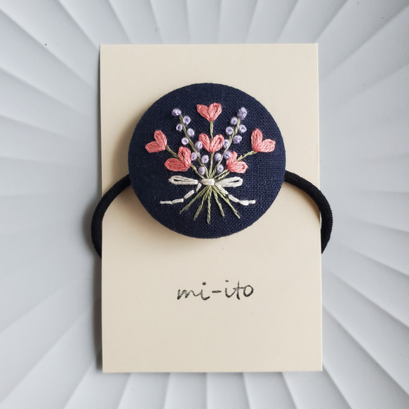 刺繍ヘアゴム　no.030　くるみボタン　《送料無料》 1枚目の画像