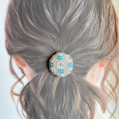 刺繍【ヘアゴム】【ポニーフック】【ブローチ】選べるパーツ no. 33