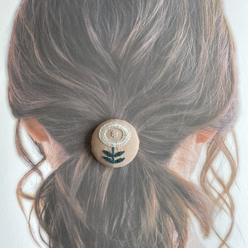 刺繍【ヘアゴム】【ポニーフック】【ブローチ】選べるパーツ no.47