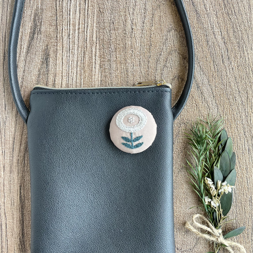 刺繍【ヘアゴム】【ポニーフック】【ブローチ】選べるパーツ no.47