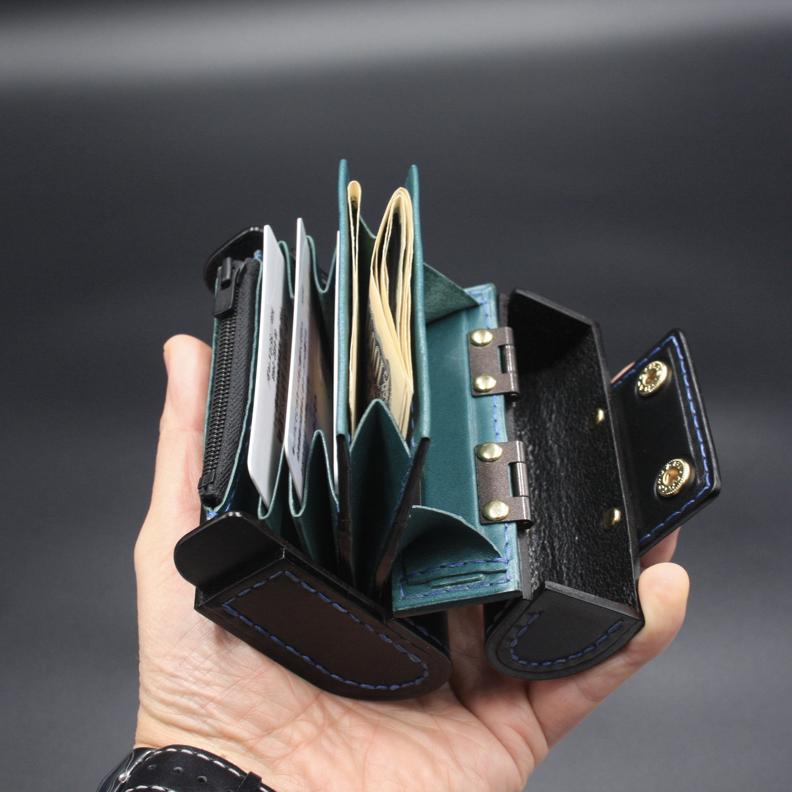 飛び出す絵本のようなmini財布　カード×3（黒とターコイズブルー）No.013