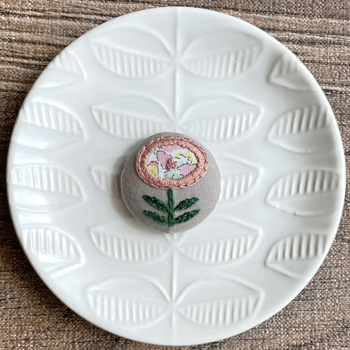 刺繍【ヘアゴム】【ポニーフック】【ブローチ】選べるパーツ no