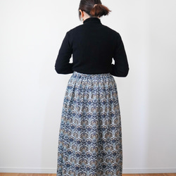 リバティファブリック＜フローリッシュ＞ギャザースカート　84cm丈　ブルー　 3枚目の画像